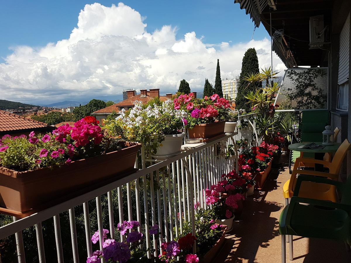 Apartment Balcony Split Exterior foto